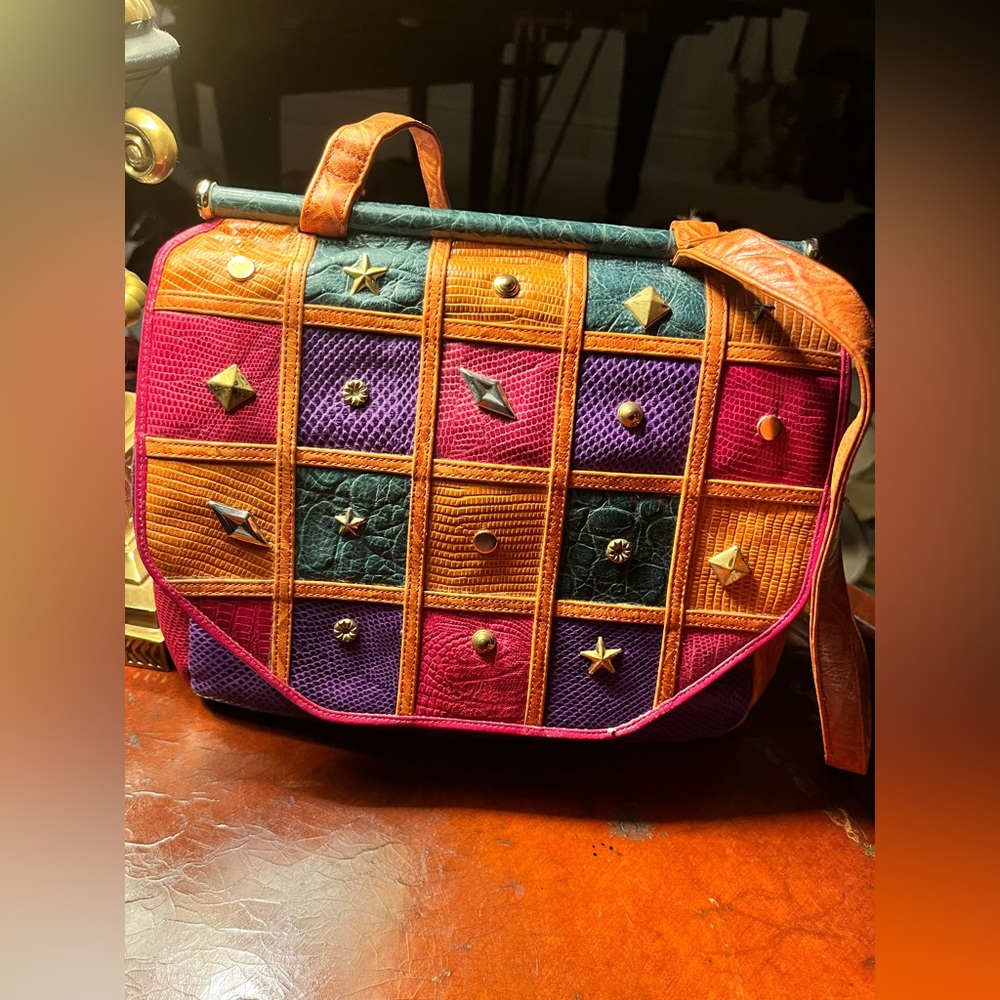 Sharif vintage EUC multicolored pebbled leather crossbody handbag